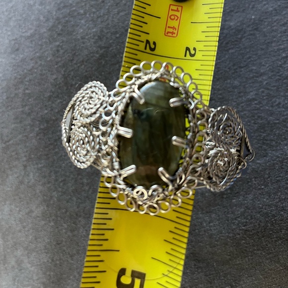 Silver Twisted Wire Cuff Bracelet with large Oval Abalone Shell Inlay - Picture 7 of 12